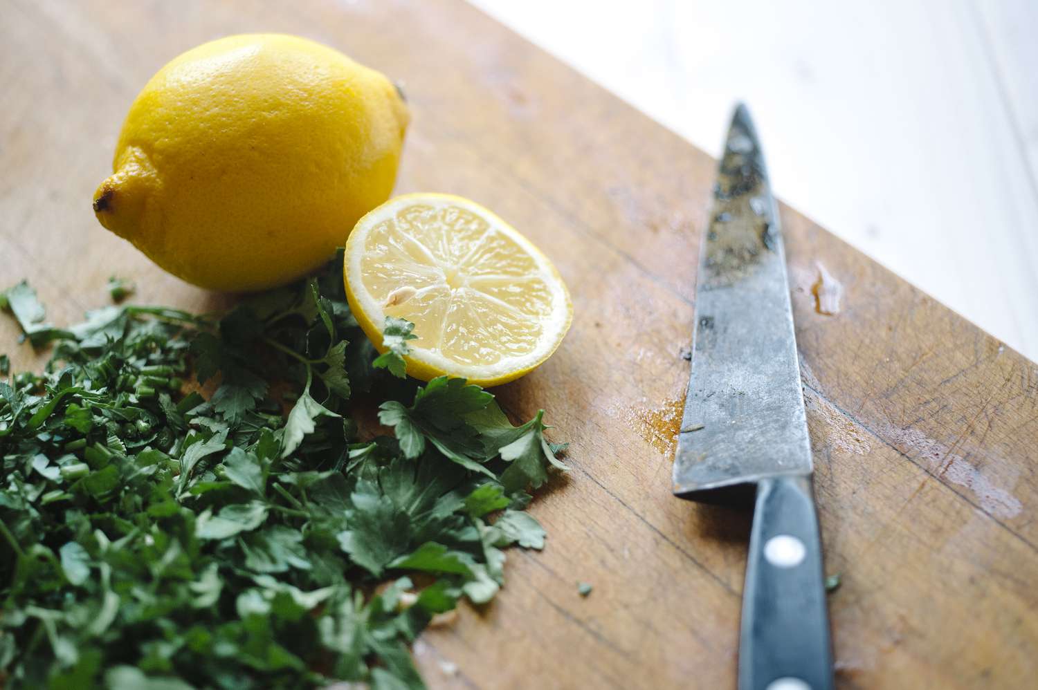 Discover the Miracle Duo: Parsley and Lemon for Belly Fat Loss