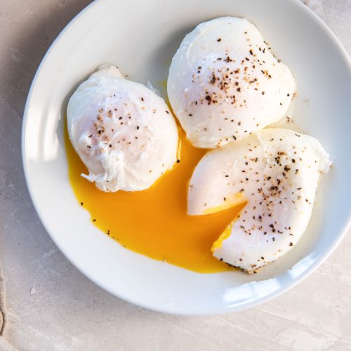 A Delightful Twist on Eggs: Perfectly Round Poached Eggs in the Air Fryer