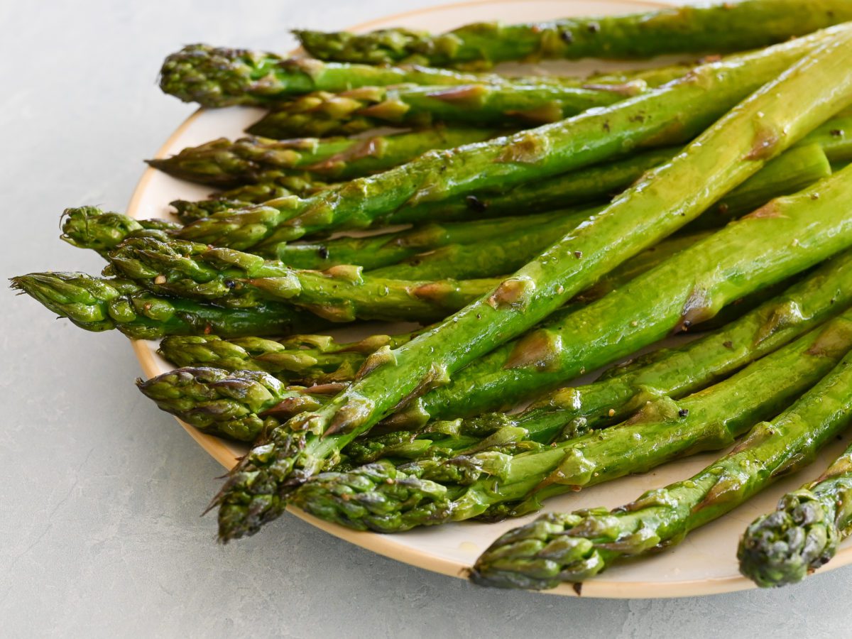 Discover the Simple Joy of Pan-Cooked Asparagus with Olive Oil